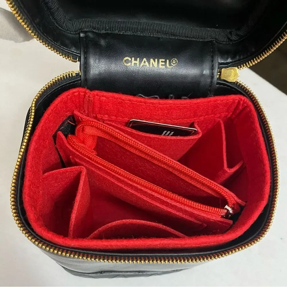 CHANEL CC Bicolore Lambskin Vanity Bag - Picture 16 of 17